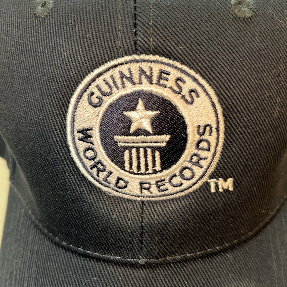 NWT Guinness World Records LOT of 3 Ballcap HAT Lanyard Metal Lapel Pin Official - Picture 3 of 17